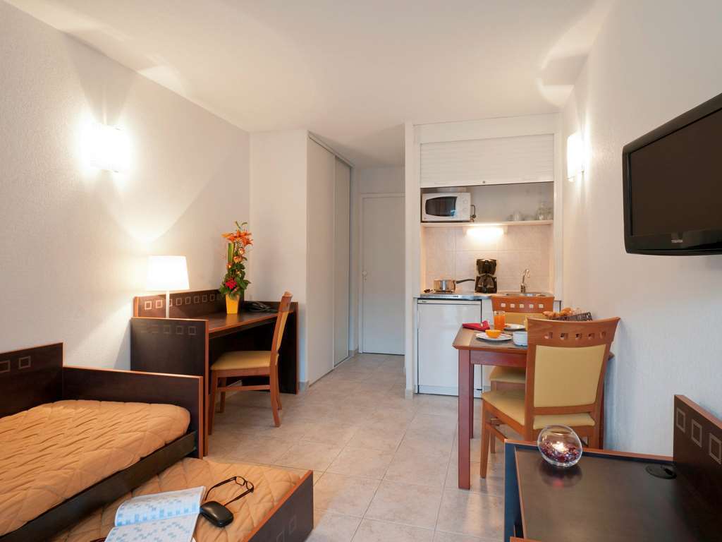 Aparthotel Adagio Access Nice Garibaldi Oda fotoğraf